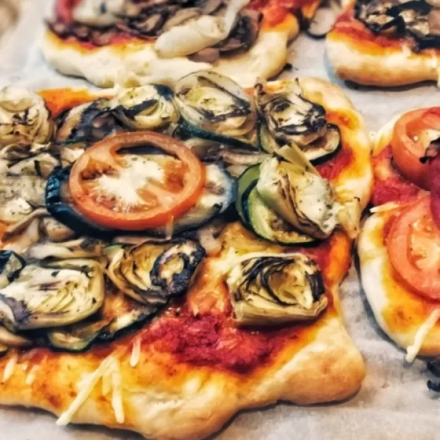 Receta de pizza vegana casera (saludable y deliciosa)