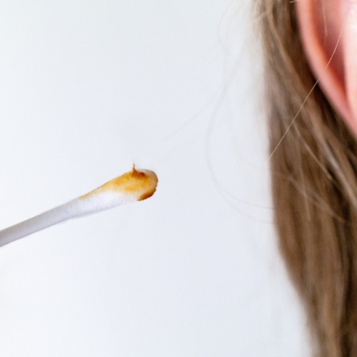 Cómo cuidar tus oídos con medicina natural